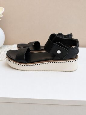 Franco Sarto Elmo Black Leather Platform Sandals Women’s Size 7.5M